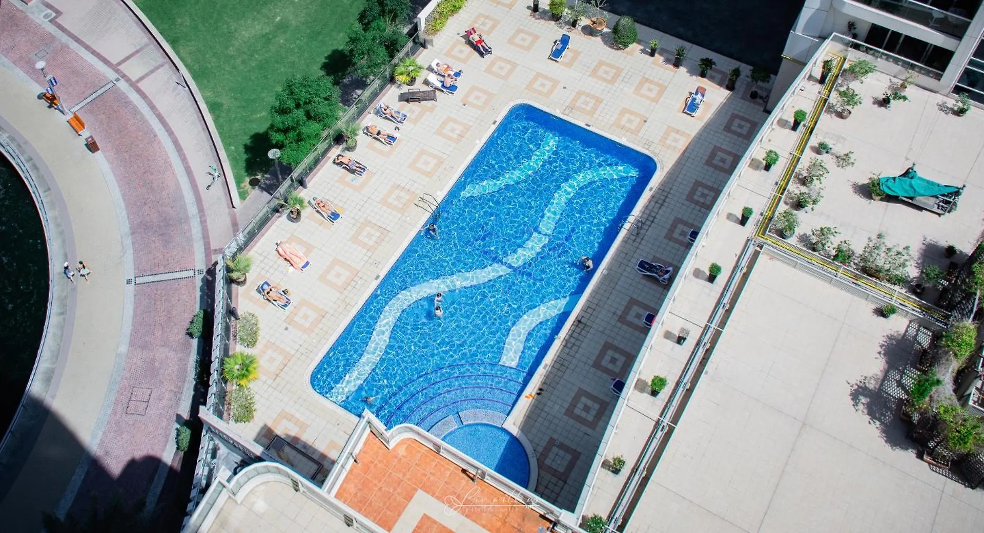 Liv With Us Holiday Homes - Marina View Tower B Dubai 0*,