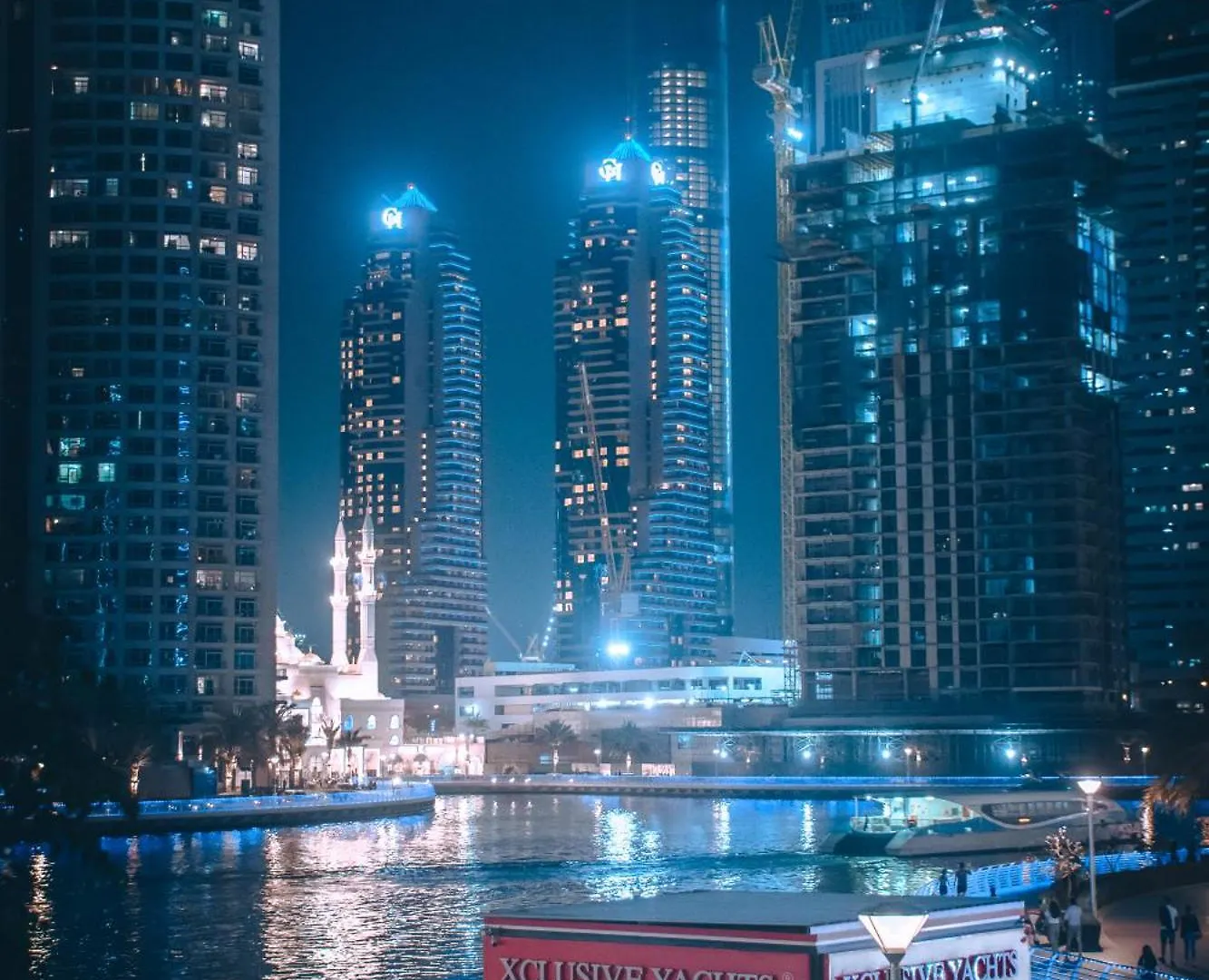 Liv With Us Holiday Homes - Marina View Tower B Dubai 0*,  United Arab Emirates