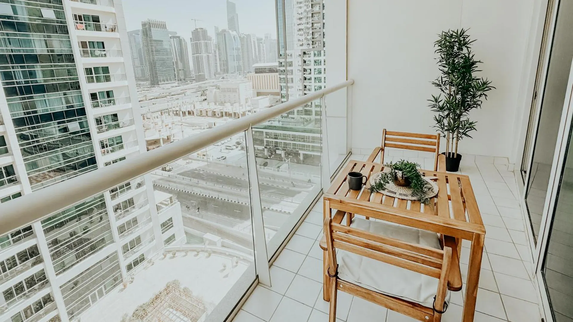 Liv With Us Holiday Homes - Marina View Tower B Dubai Apartment