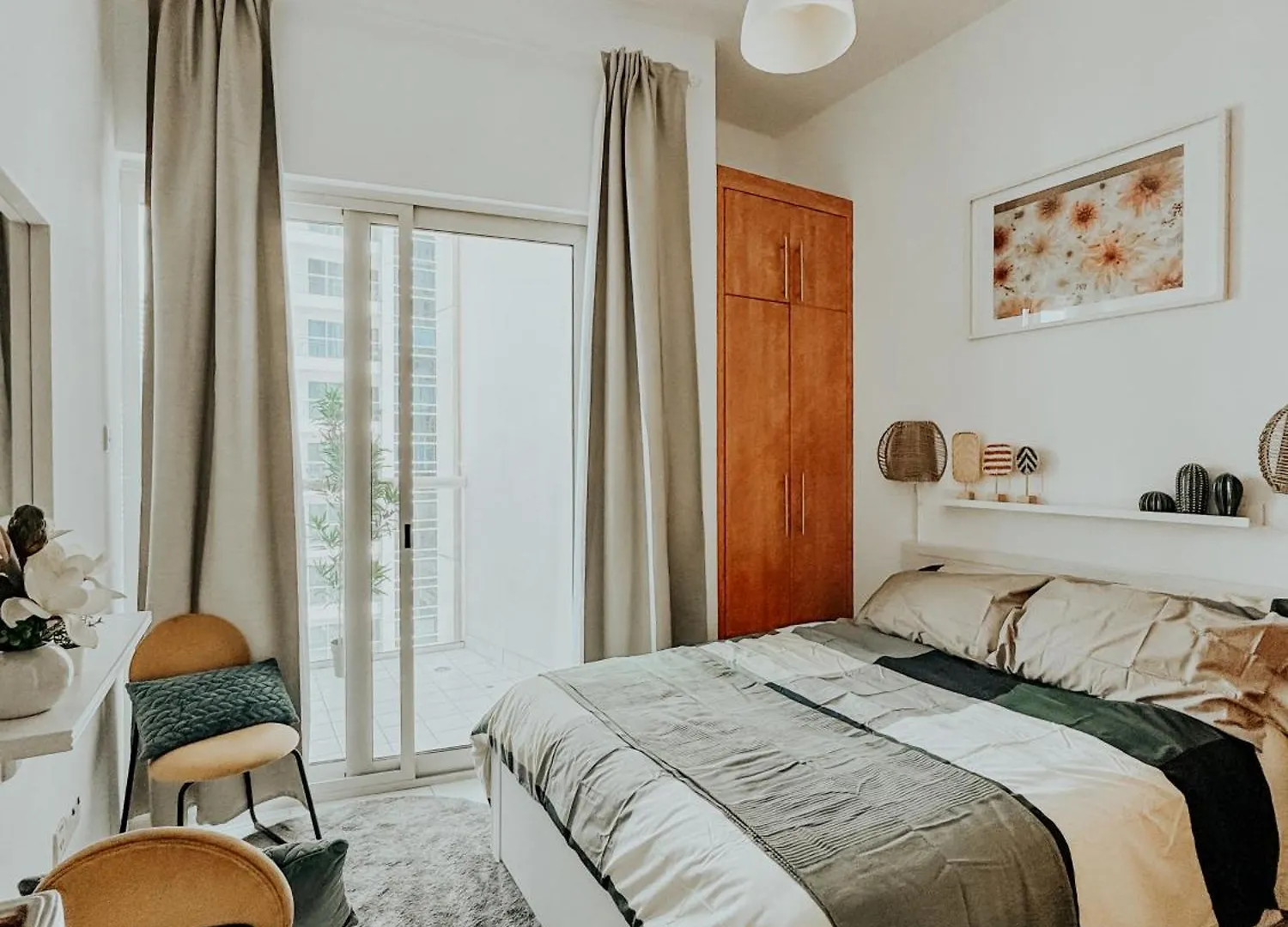 Liv With Us Holiday Homes - Marina View Tower B Dubai Apartment